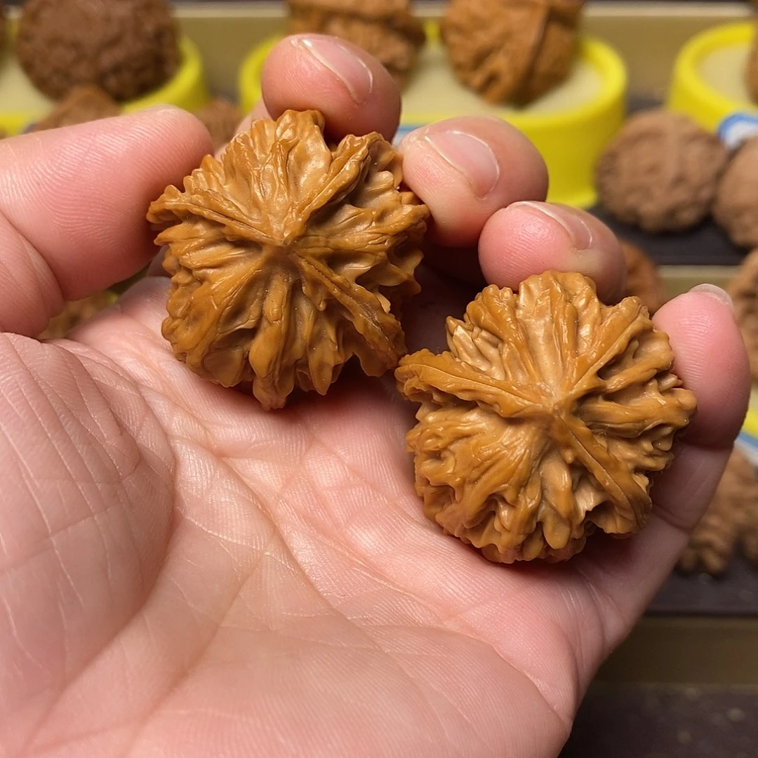 吊坠文玩核桃三棱