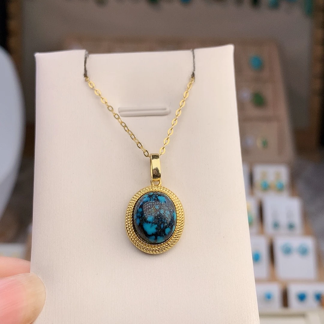 绿松石未镶嵌颈饰