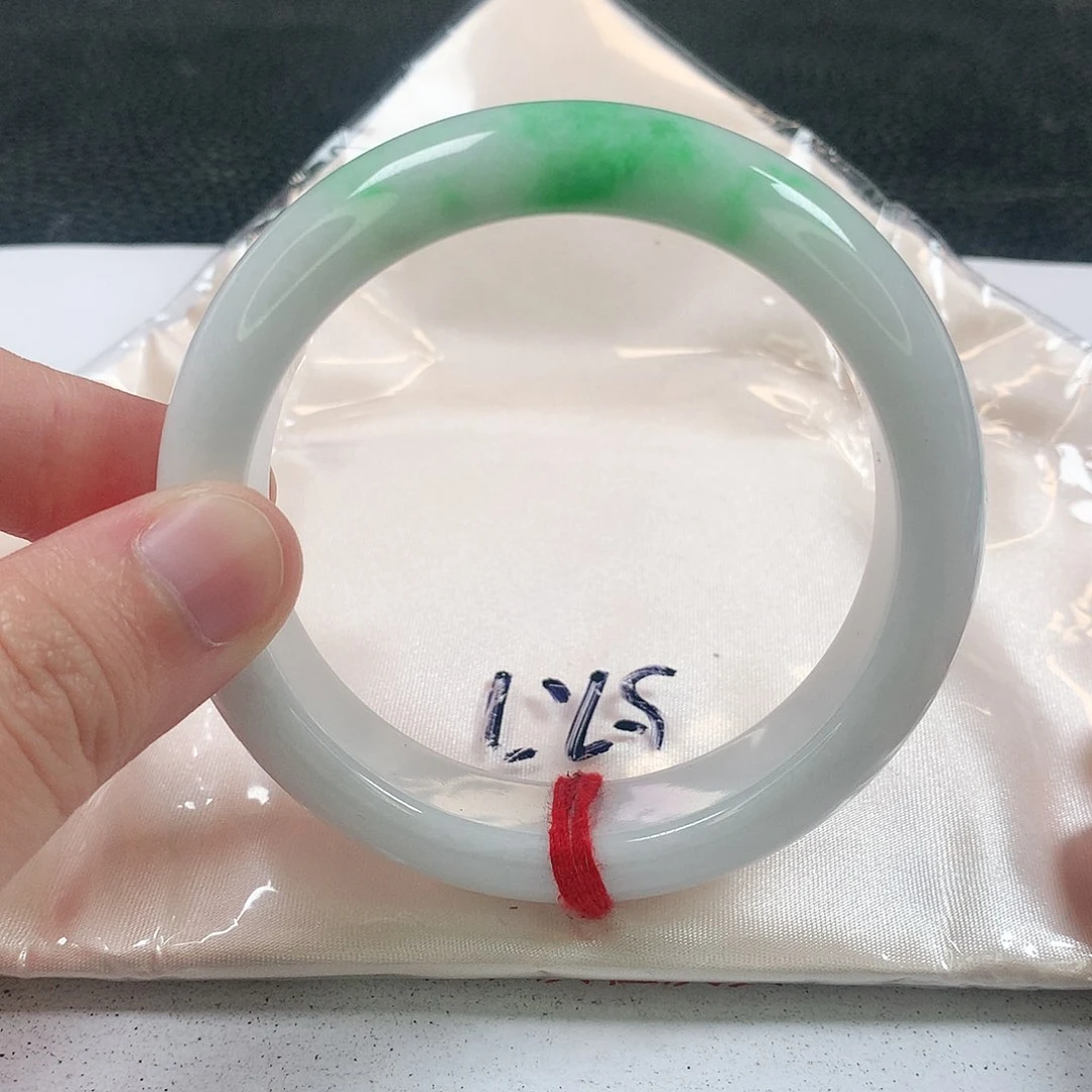 未镶嵌手镯翡翠325