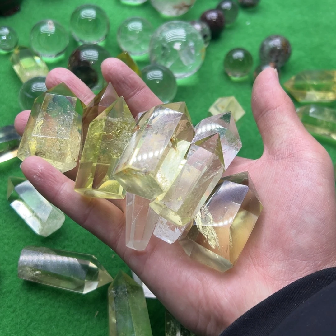 M****水晶未镶嵌珠宝半成品