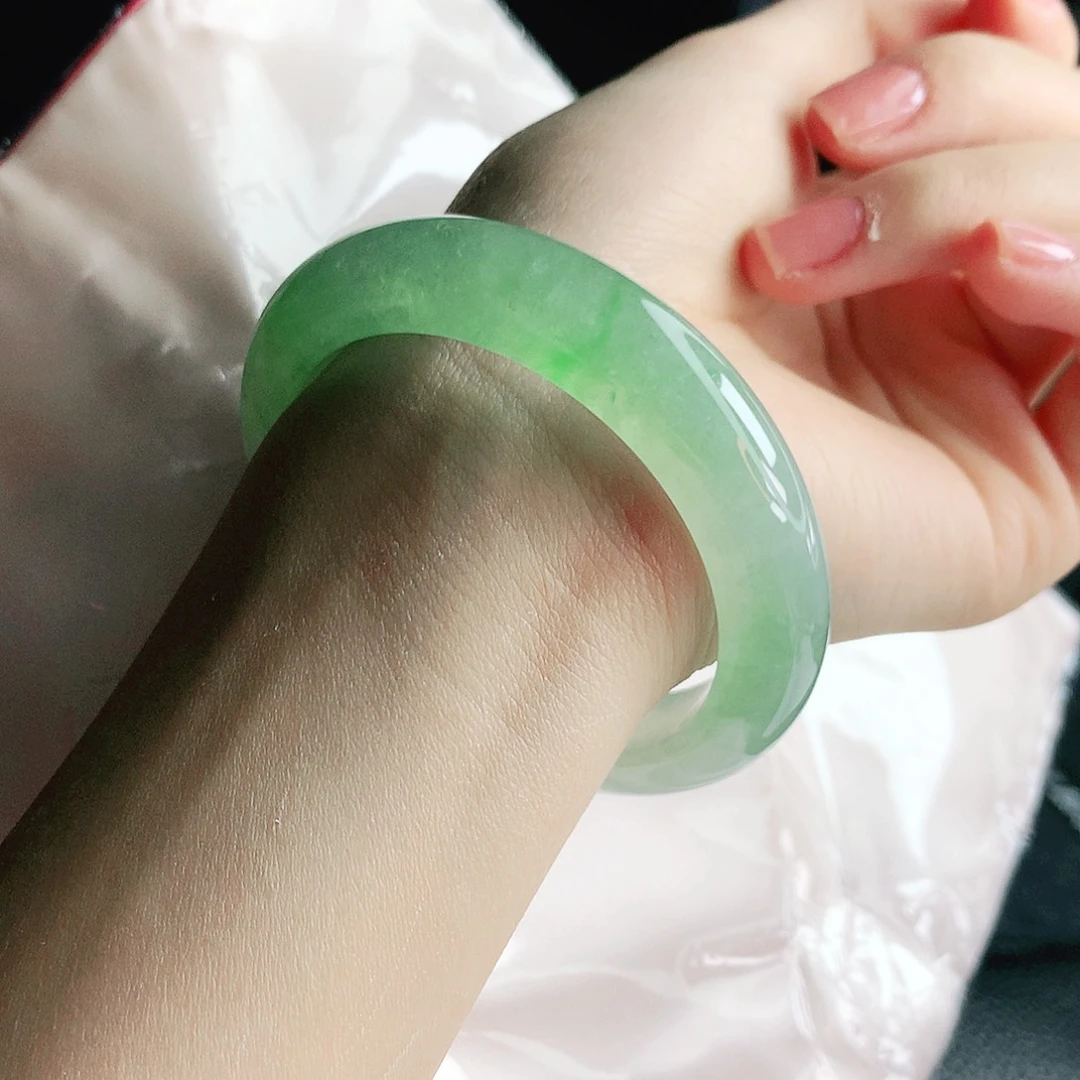 翡翠未镶嵌手镯缅甸天然a货翡翠手镯