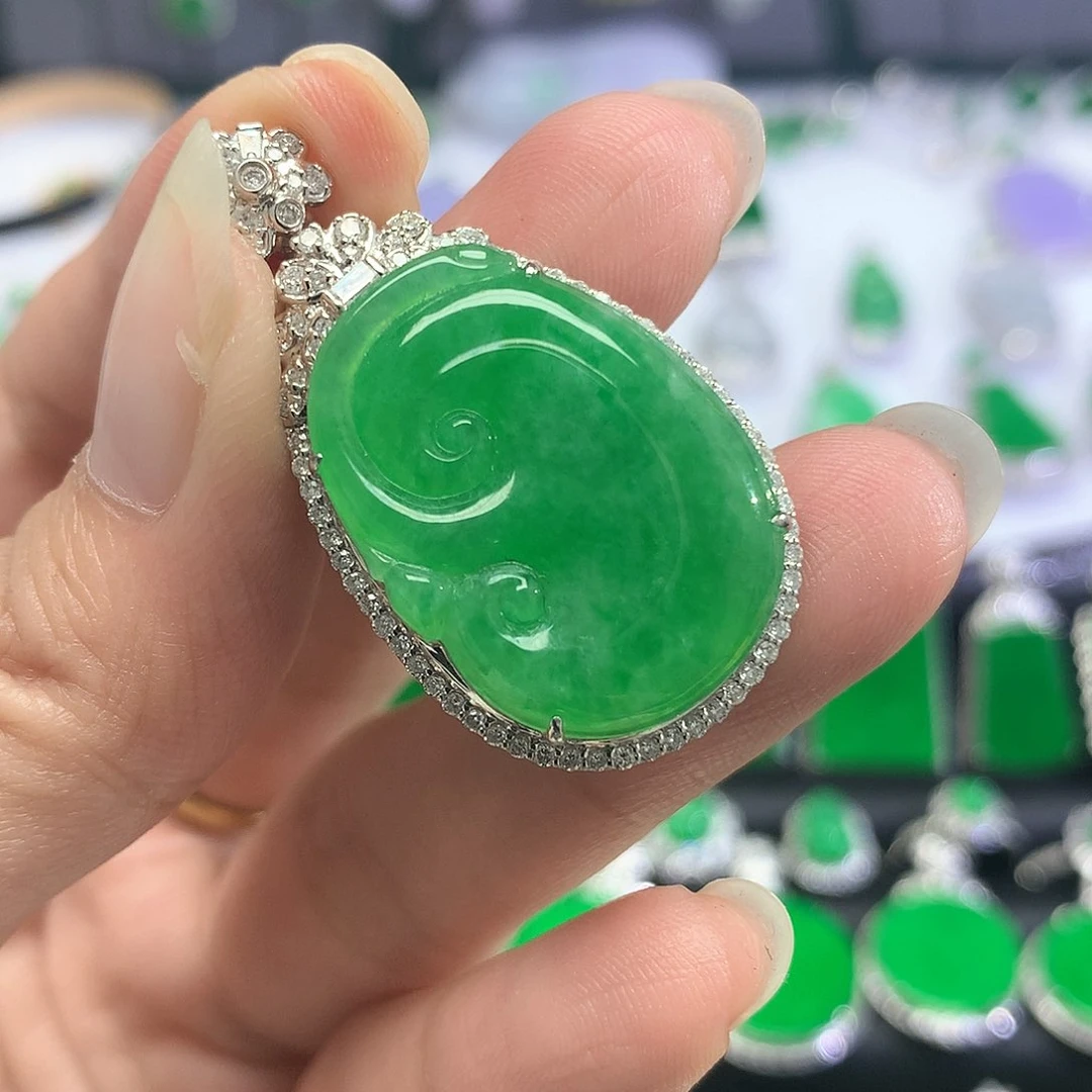 吊坠(不含链)18K金镶嵌翡翠