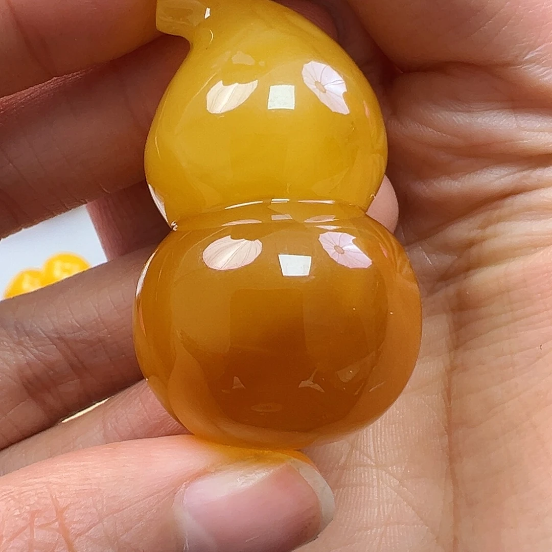 蜜蜡未镶嵌珠宝奇石