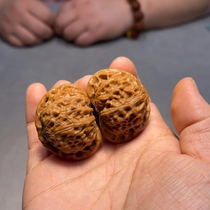 文玩核桃把件L****儿宫灯8195