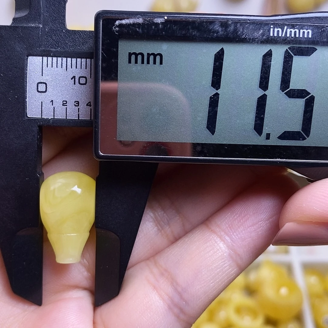 裸石琥珀未镶嵌骑*瞿蜜蜡三通