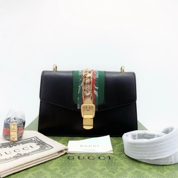 古驰/包包/95新/小号(25.5 x 17 x 8 cm)/C219150255