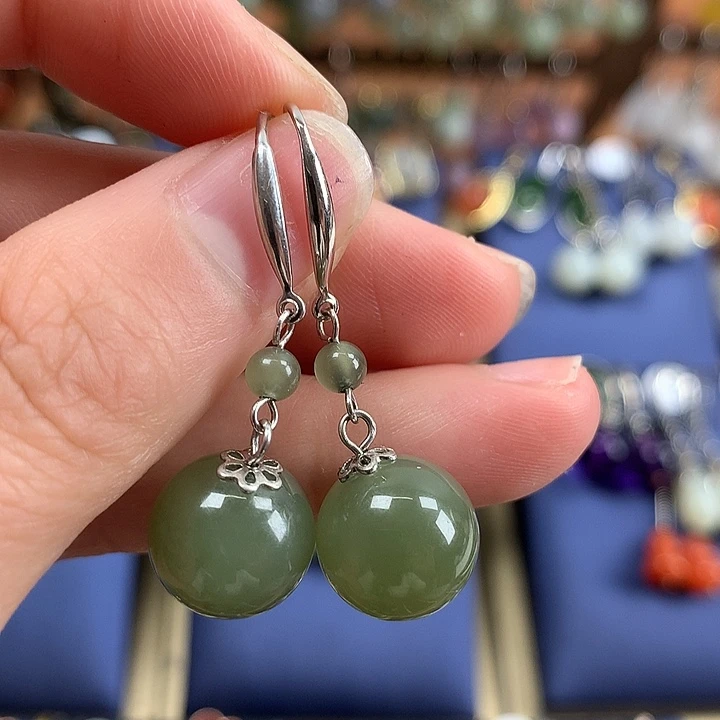 和田玉耳饰银S925镶嵌12左右