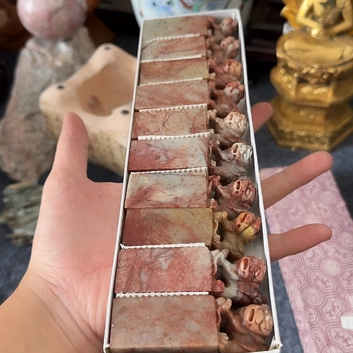 隐隐约约有一哈哈哈哈哈哈