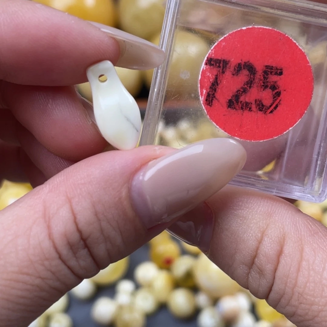 本***）蜜蜡未镶嵌珠宝奇石