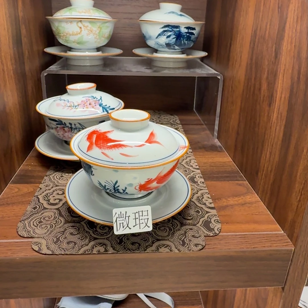 釉下手绘茶具微瑕