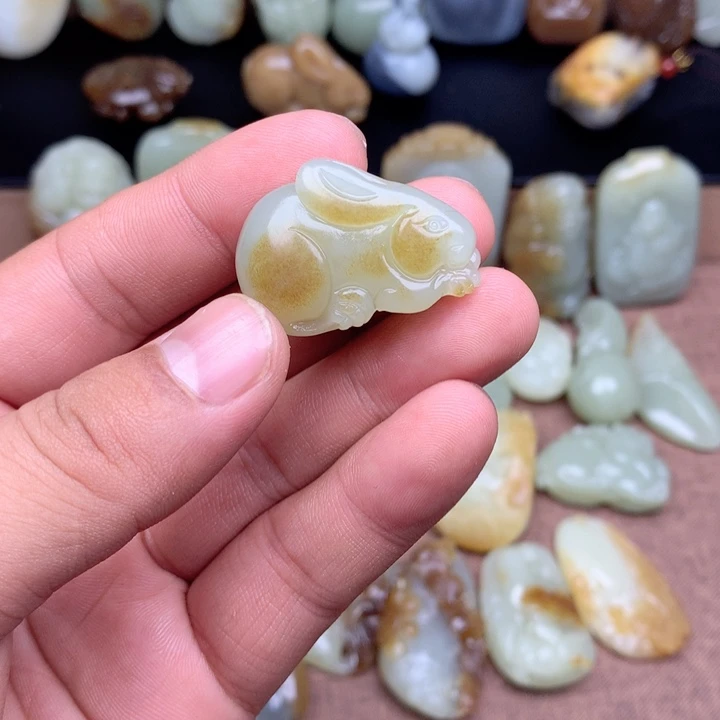 和田玉（糖玉）未镶嵌颈饰