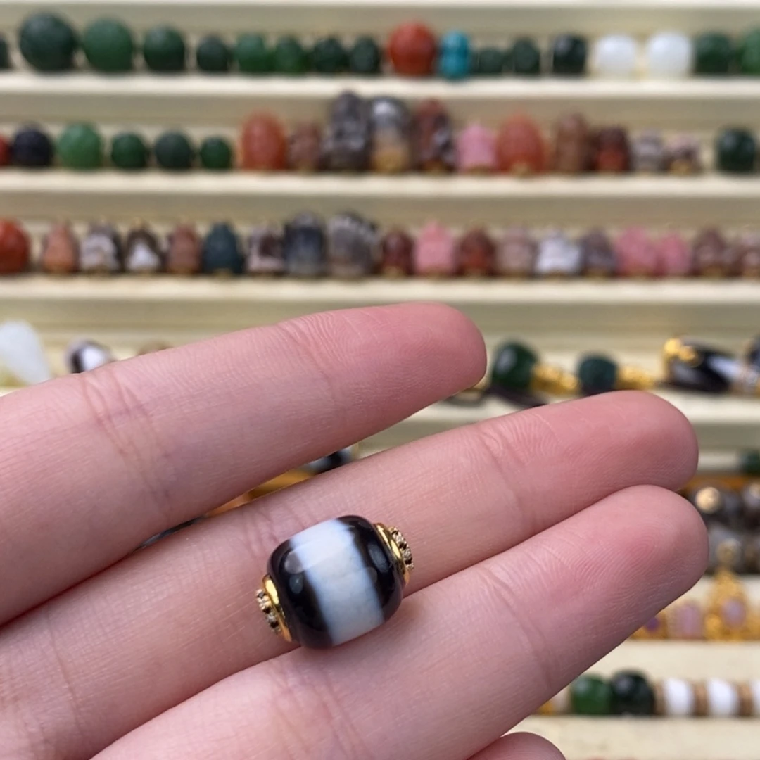 玛瑙/玉髓18K金镶嵌颈饰