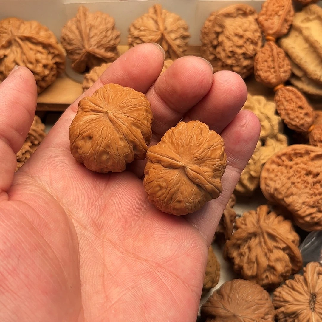 鹏***吊坠文玩核桃元宝