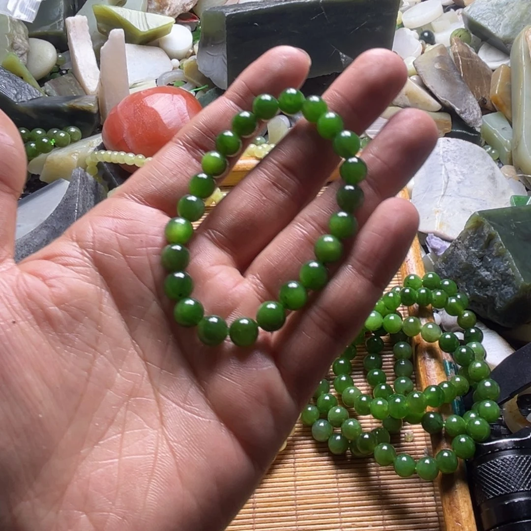 小***豆和田玉（糖玉）未镶嵌挂件