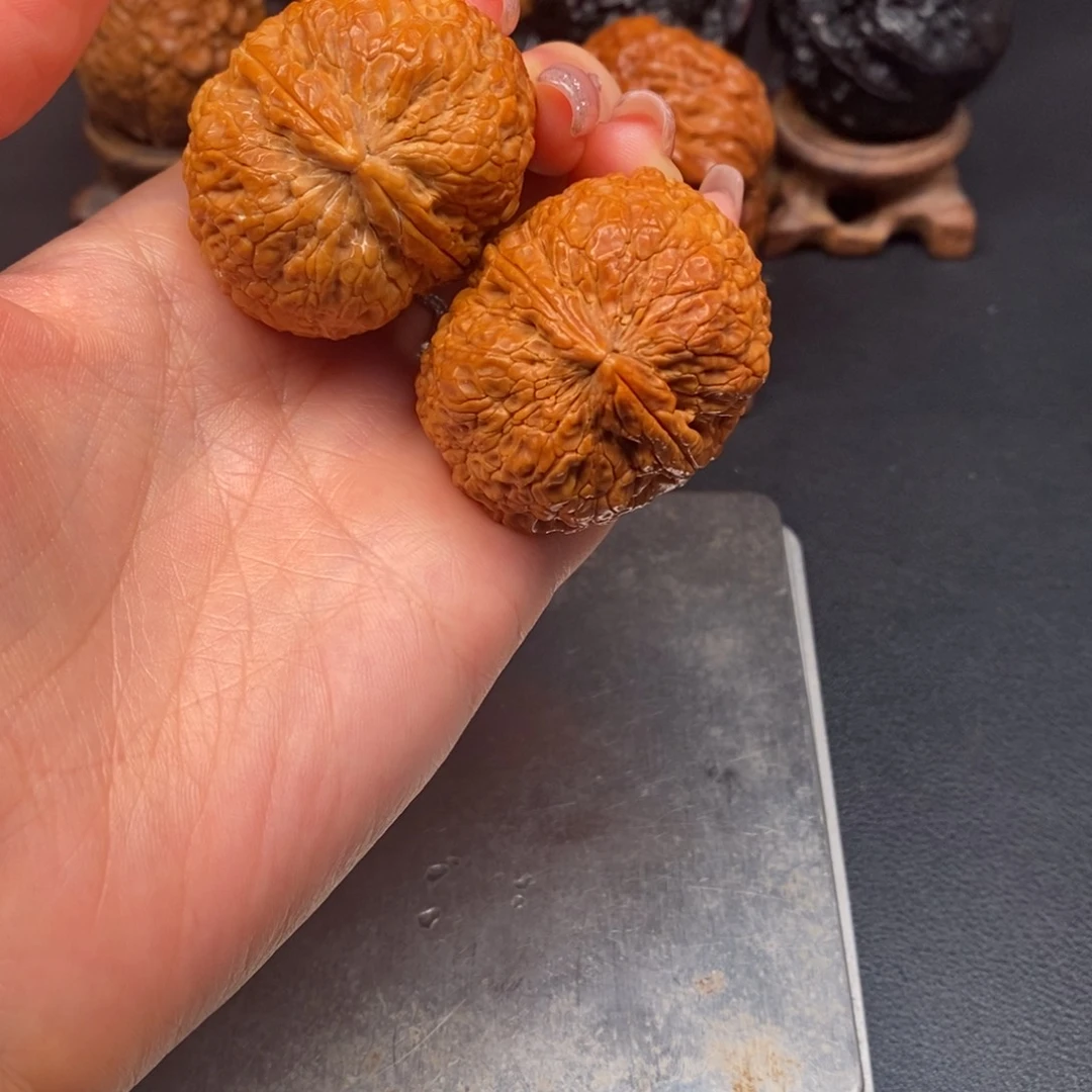 文玩核桃吊坠七彩铁狮子
