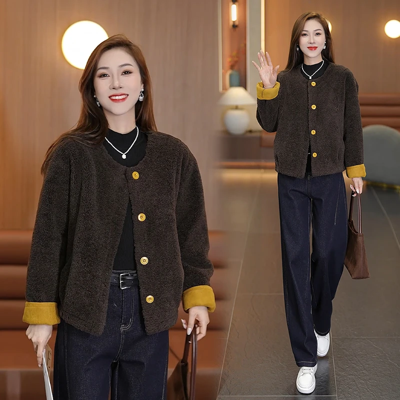 高级感咖色圆领撞色羊羔毛外套女冬季加厚保暖短款小个子皮毛一体