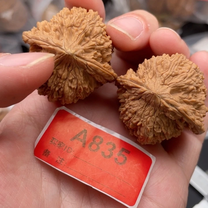 文玩核桃吊坠核桃