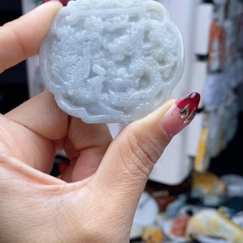 翡翠颈饰未镶嵌翡翠