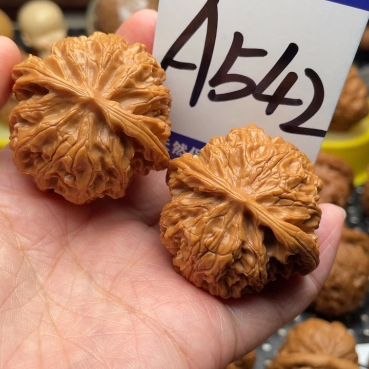 把件桃核苹果园狮子头40