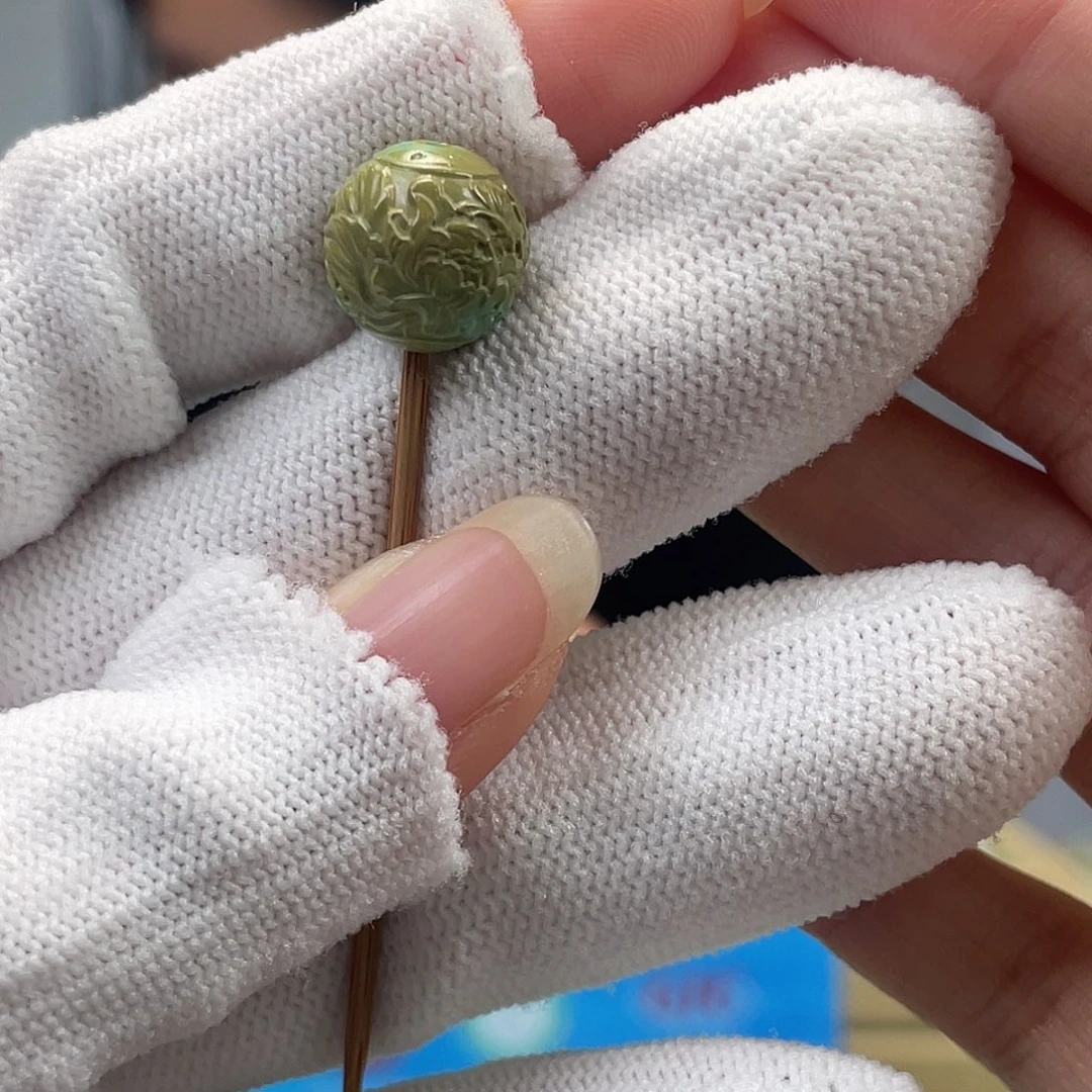 绿松石未镶嵌挂件