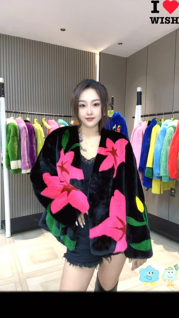 甜美风短款V领圆领通勤风冬季均码女扣花设计师款皮草