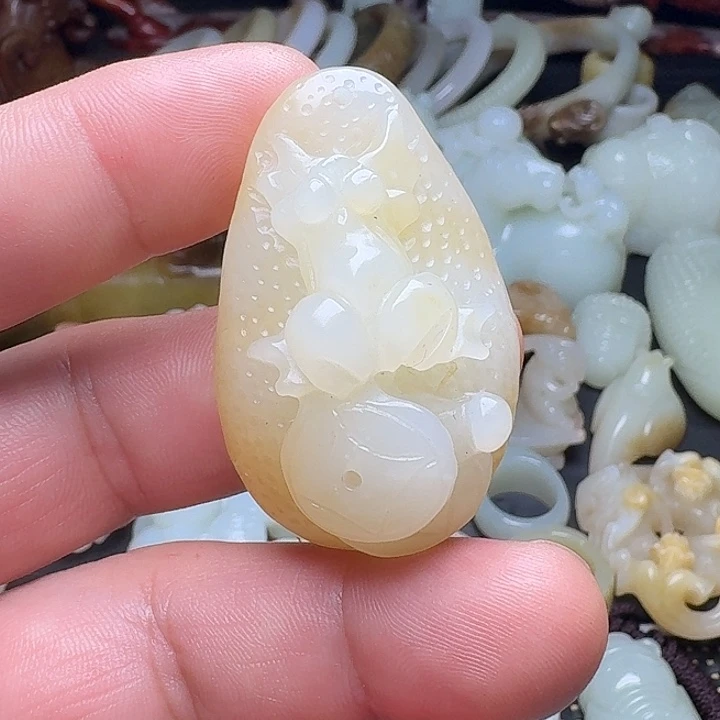 未镶嵌和田玉挂件
