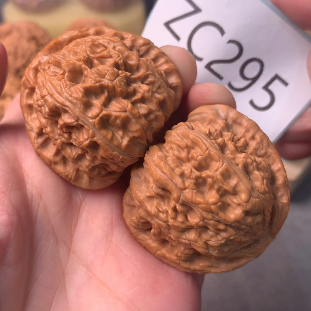 文玩核桃把件红皮球白43