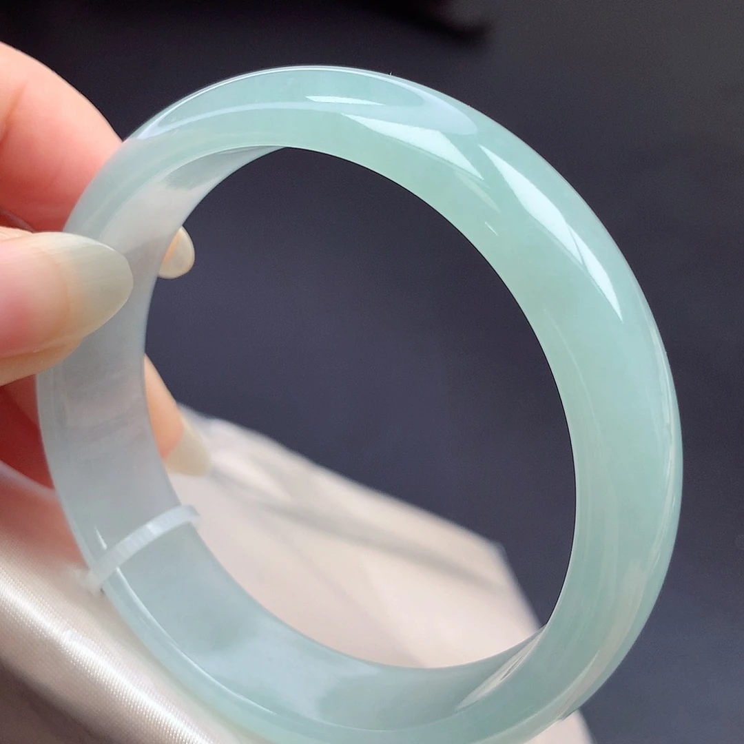 翡翠未镶嵌手镯57圈口