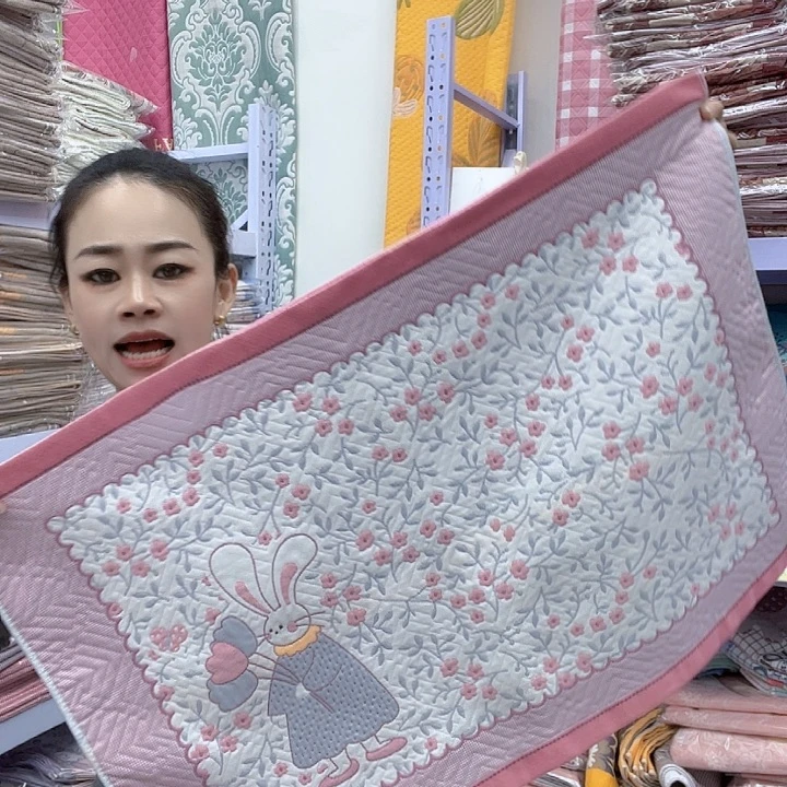 棉粉色小花兔纯棉