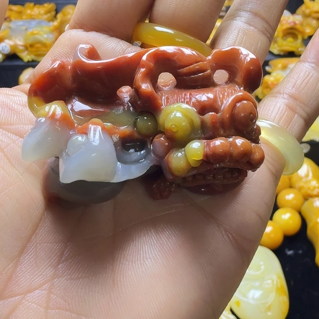 石英质玉（黄龙玉）未镶嵌手玩件