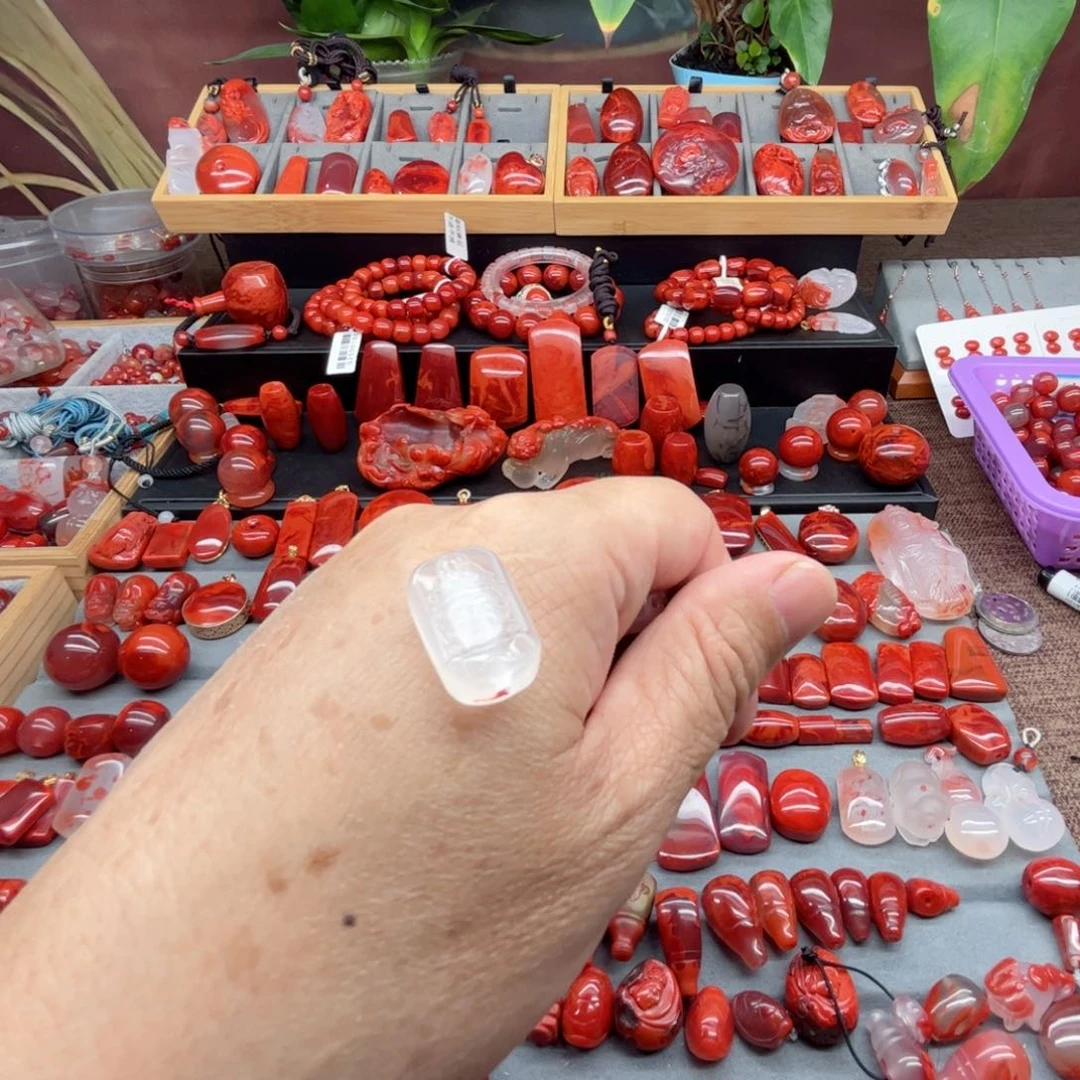 南红玛瑙配饰未镶嵌?****?