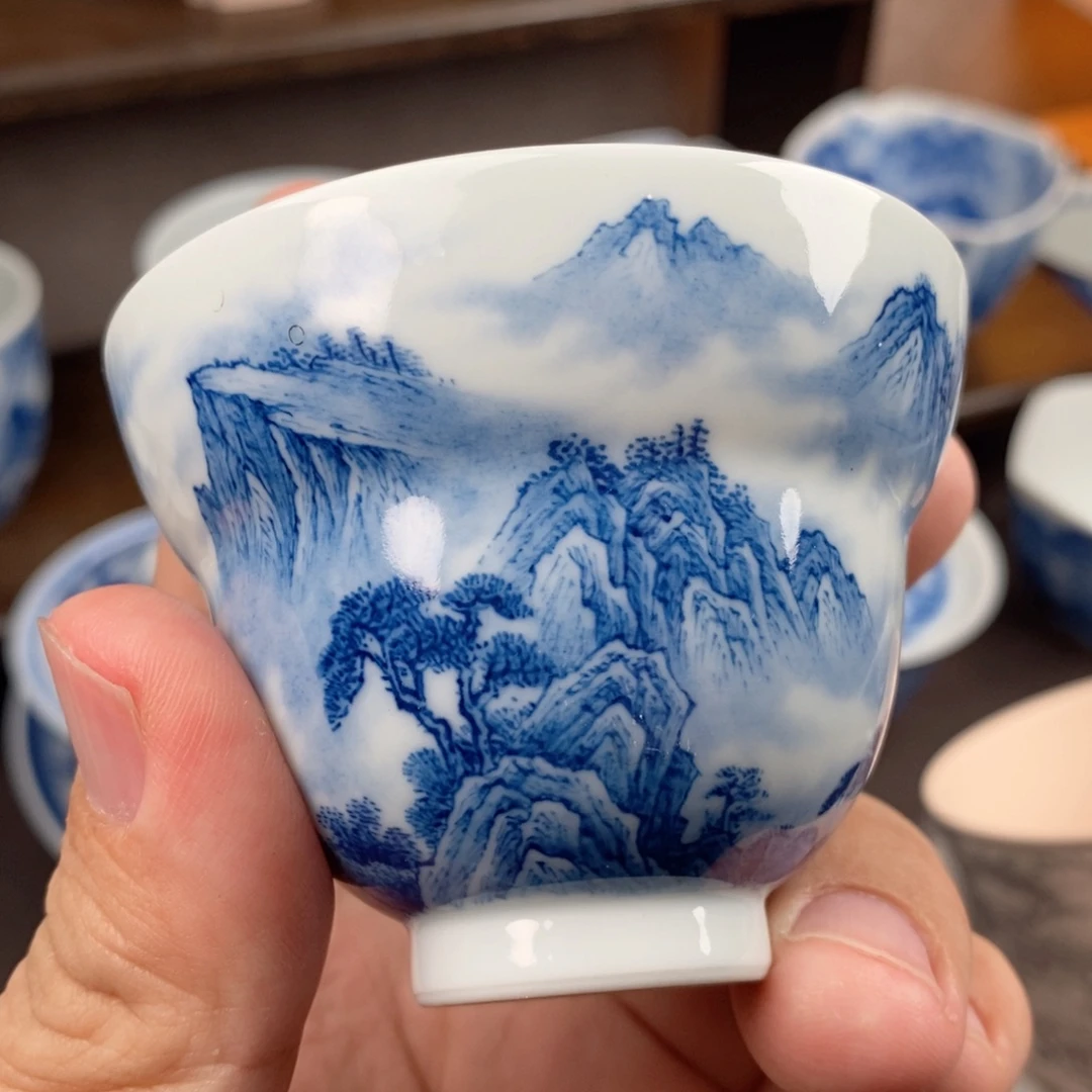 青花手绘山水主人杯