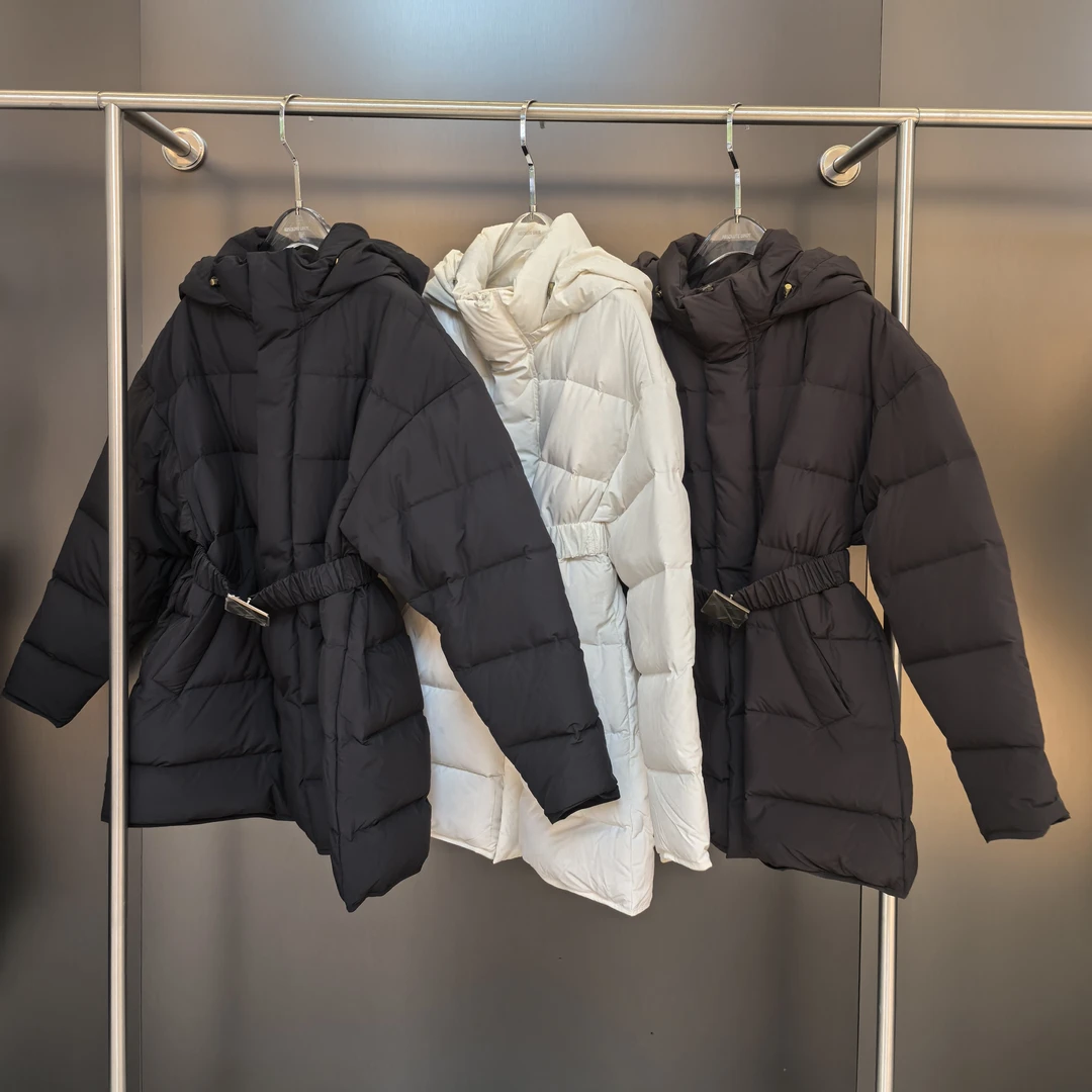 EOEZ鹅绒服2025冬季新款EZY7106 连帽羽绒服鹅绒服修身配腰带外套