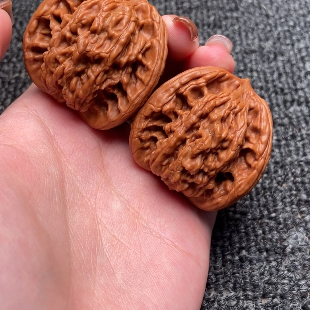 雕***屺木质类虎头正奔一对