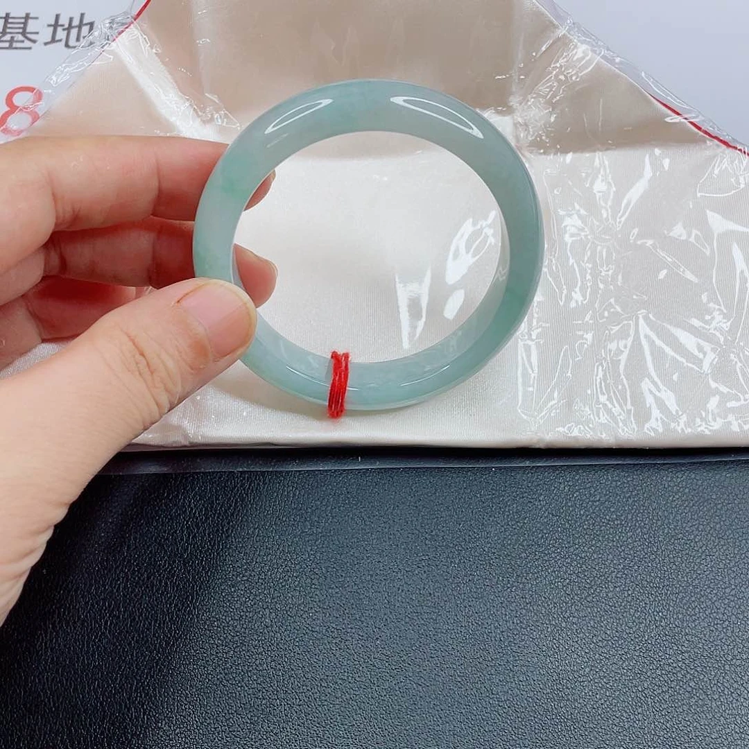 翡翠手镯未镶嵌@****s冰蓝水手镯