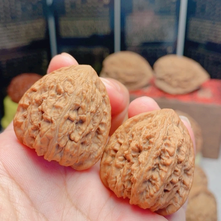 文玩核桃吊坠32全品三角密纹