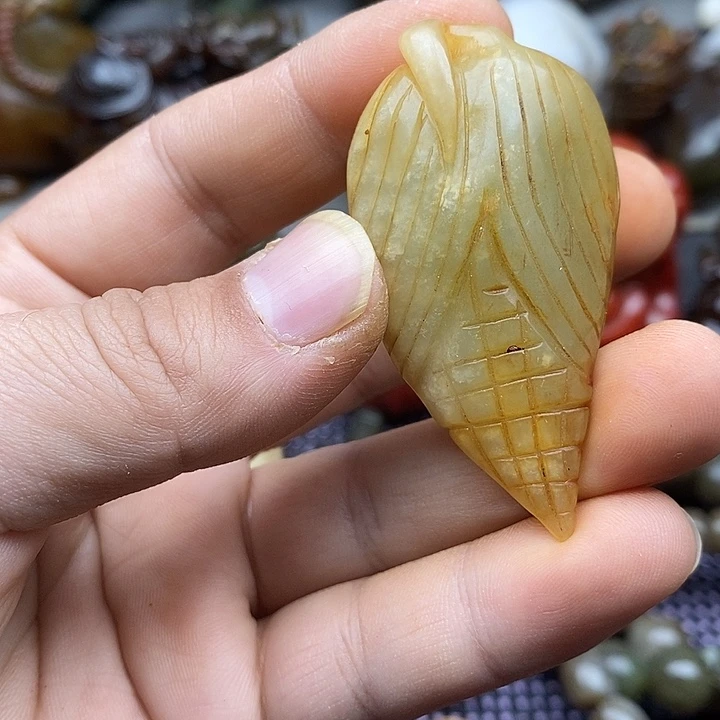 未镶嵌蛇纹石玉颈饰