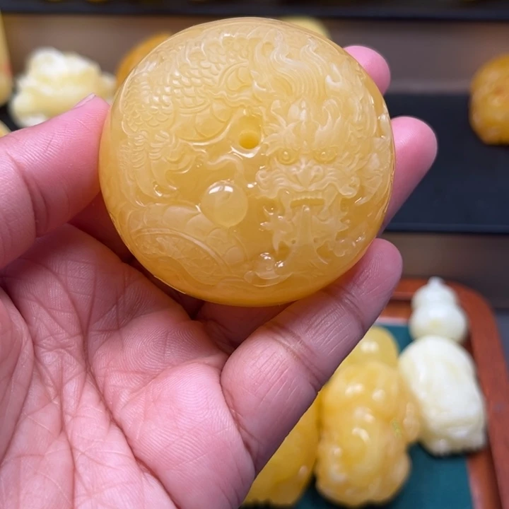 琥珀未镶嵌珠宝奇石M87号金龙扣