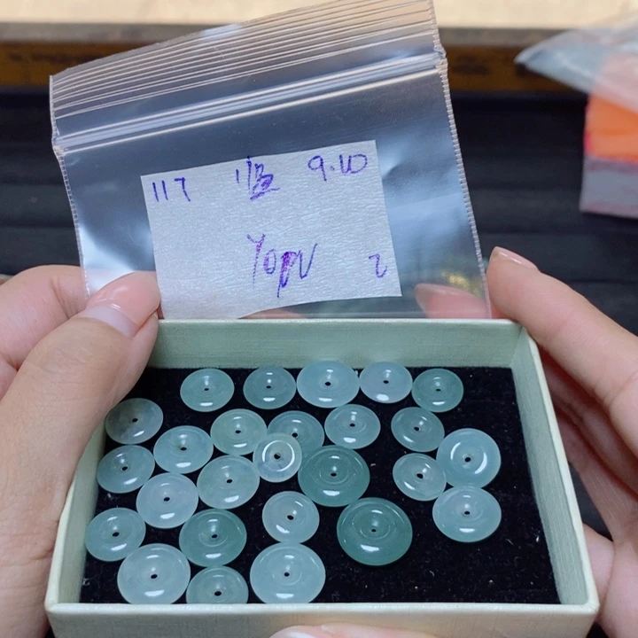 杰***未镶嵌定制翡翠不退