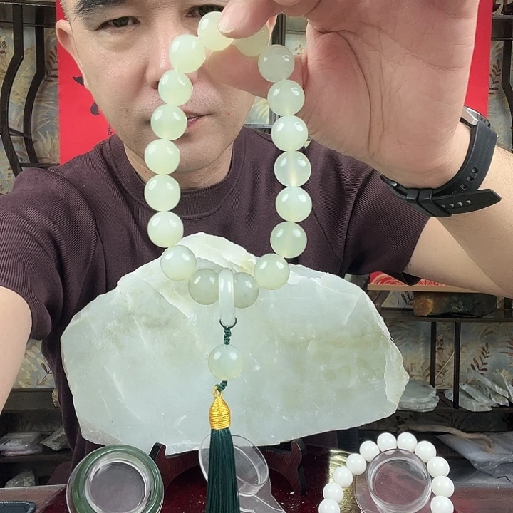 柯***哥岫玉未镶嵌蛇纹石