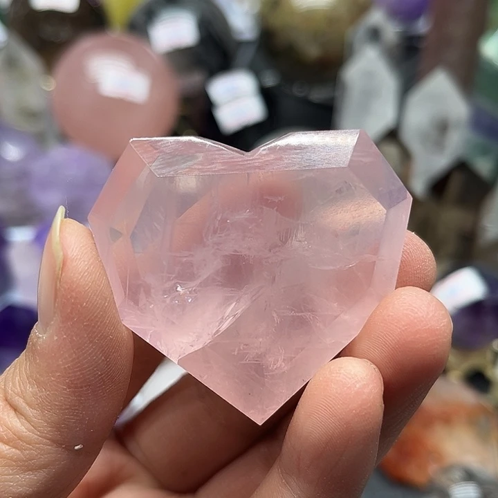未镶嵌珠宝半成品水晶45克粉水晶爱心