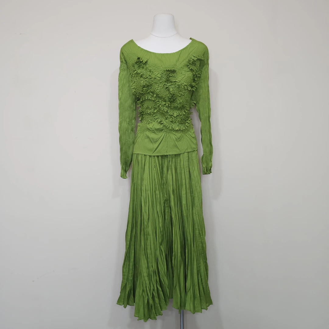 MONICA 立体花朵褶皱风慵懒减龄套裙