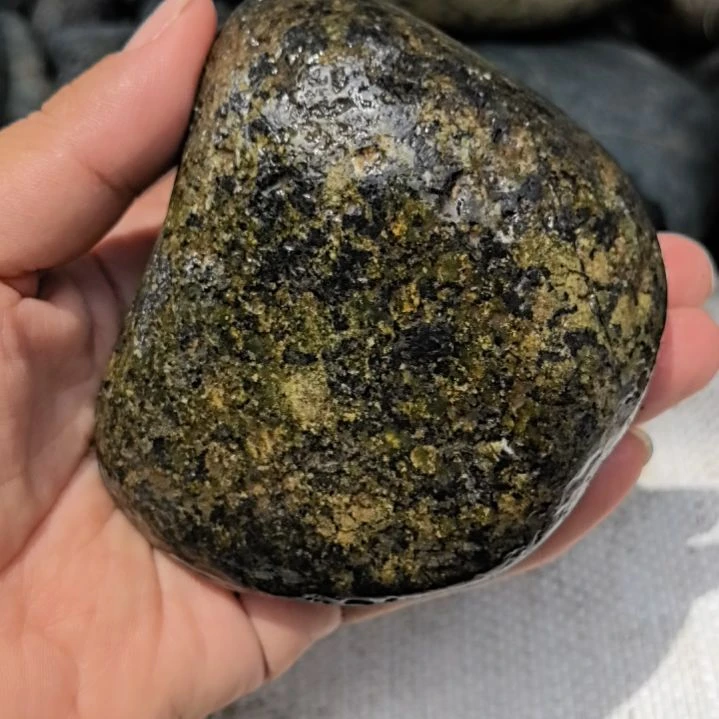 石材a****l藏玉药王石原石摆件一个