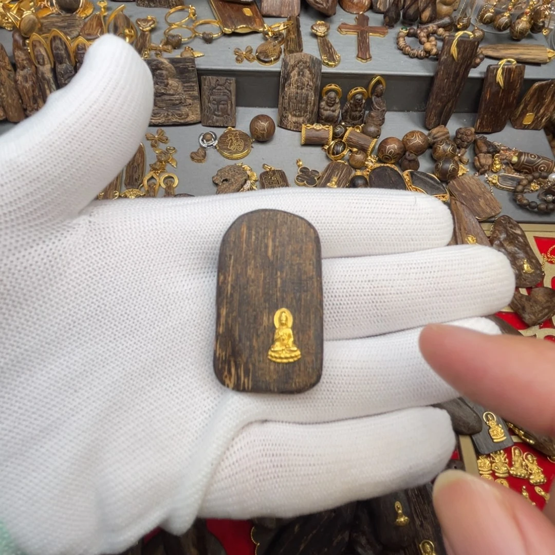 沉香吊坠沉香吊坠