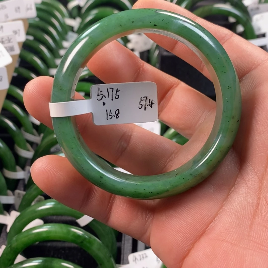 和田玉（碧玉）未镶嵌手镯有瑕疵57