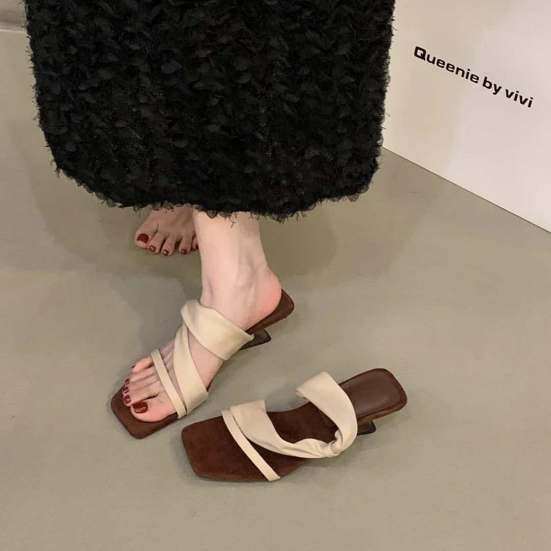 2025夏季新款时尚百搭小众设计感复古坡跟凉鞋方头露趾高跟凉拖鞋