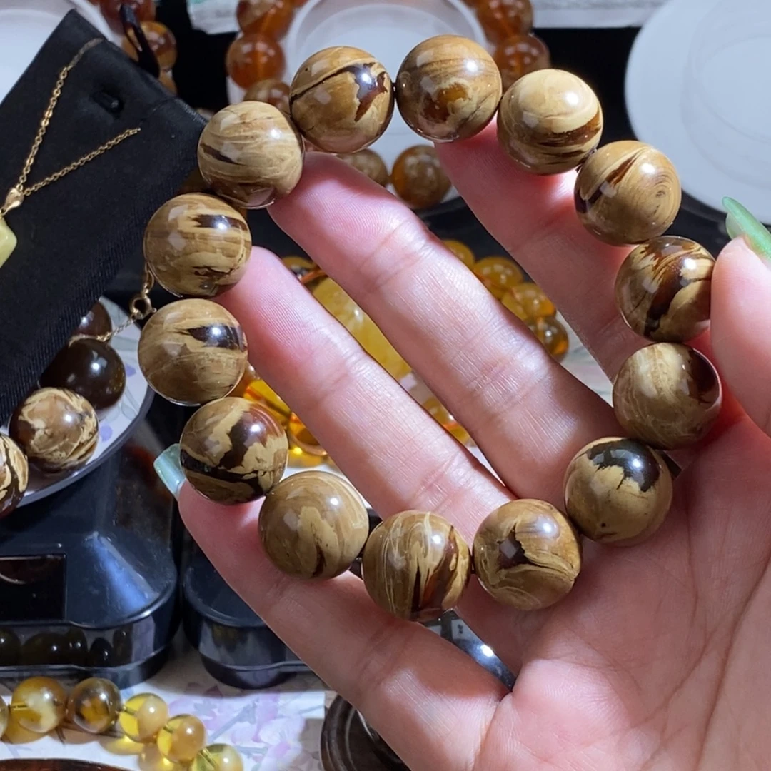 琥珀未镶嵌珠宝奇石