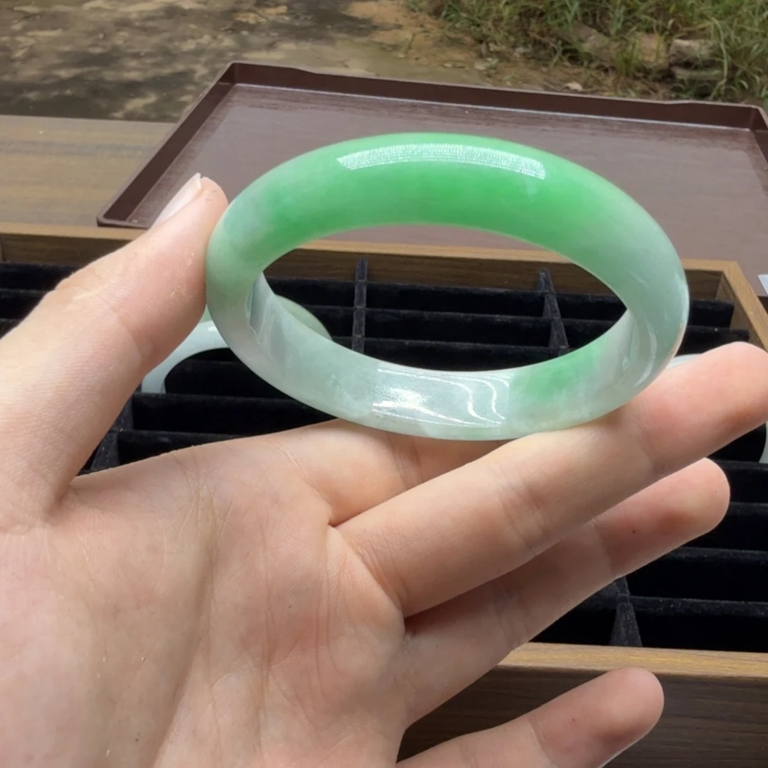 未镶嵌手镯翡翠B38