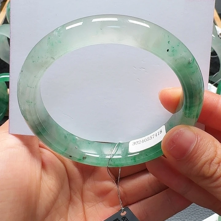 石英质玉手镯未镶嵌5758