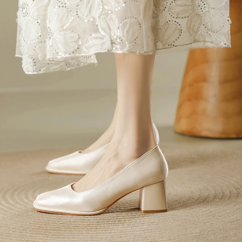 粗跟方头单鞋女伴娘鞋法式简约气质久站不累脚正装工鞋大码女鞋41